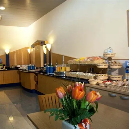 Mastai Hotell 3*