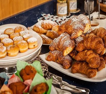 马斯塔伊酒店 3* 西尼加利亚